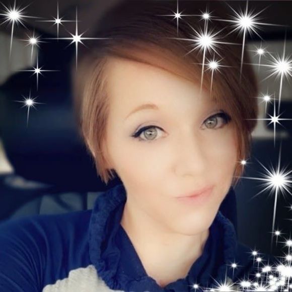 Meet your Posher, Carrie - Picture 1 of 1